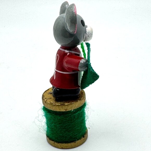 Vintage Wood Mouse Ornament Seamstress Decor On Spool Mid-Century Hand-Painted - Picture 6 of 9